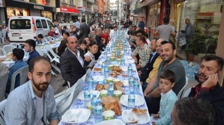 Esnaflar İftarda Bir Araya Geldi