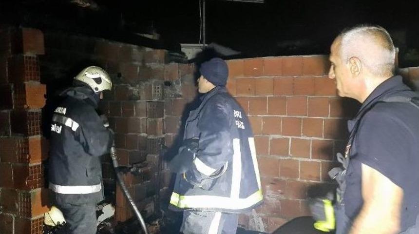 &Ccedil;atı Katı Yangını Korkuttu