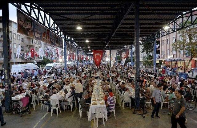 Başkan Uysal, 3 Bin Vatandaş İle Orucunu Açtı