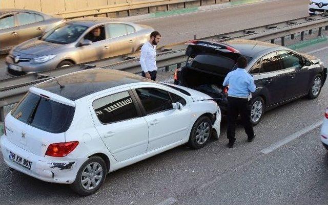 Bursa’da Trafik Kazası: 1 Yaralı