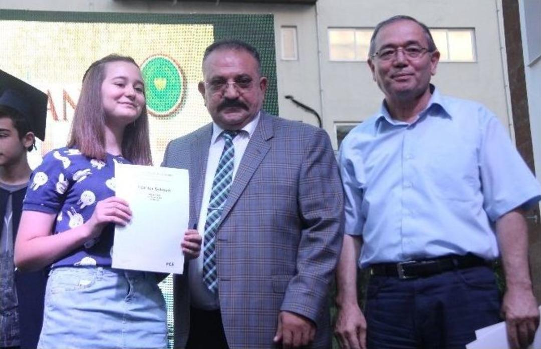 Mahmut Arslan Anadolu Lisesi&rsquo;nde Mezuniyet Coşkusu