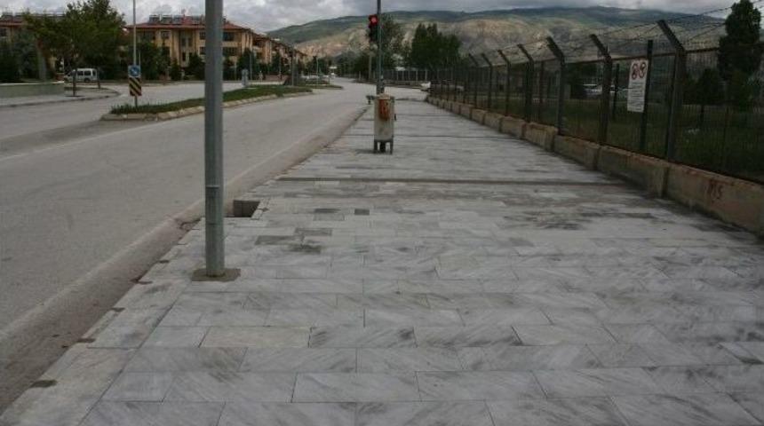 Adnan Menderes Caddesi Yenilendi