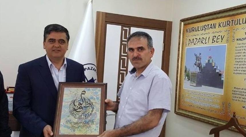 Başkan Yal&ccedil;ın&rsquo;a Anlamlı Hediye