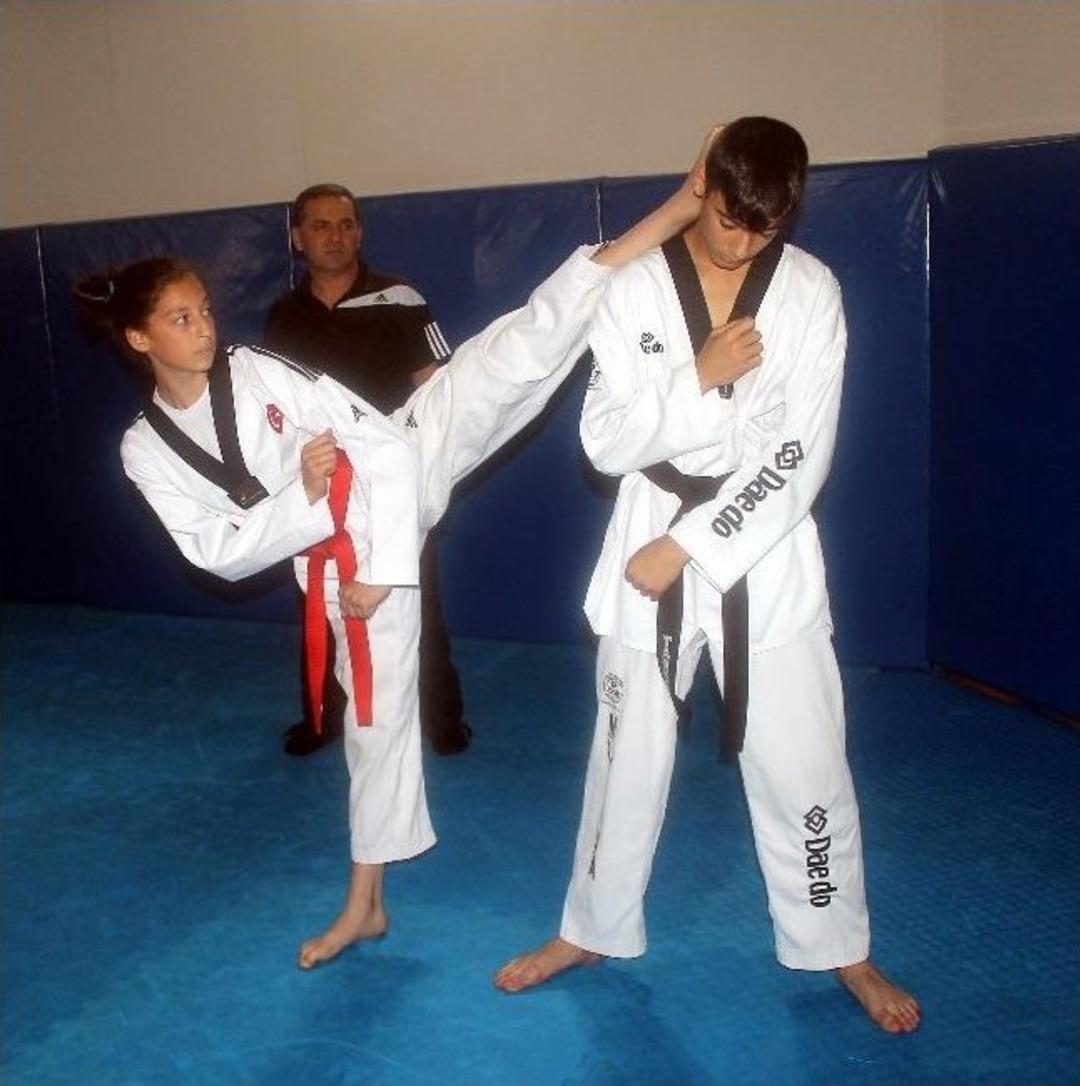 13 Yaşındaki Milli Tekvandocunun Hedefi Avrupa Şampiyonası