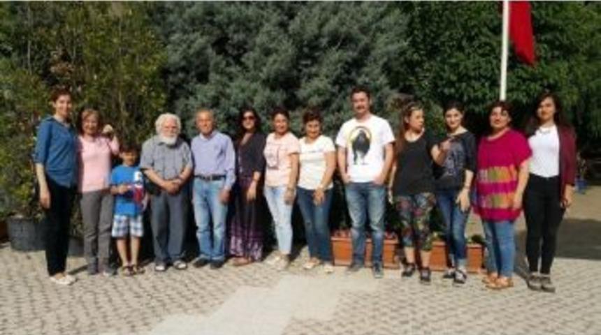 &Uuml;nl&uuml; Ressam G&uuml;ls&uuml;n Erbil&rsquo;den &Ouml;demiş&rsquo;te Sergi Ve Yarışma S&ouml;z&uuml;