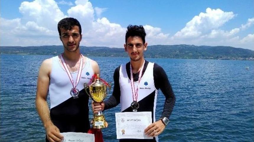 İhlas Koleji K&uuml;rek Takımı T&uuml;rkiye İkincisi Oldu