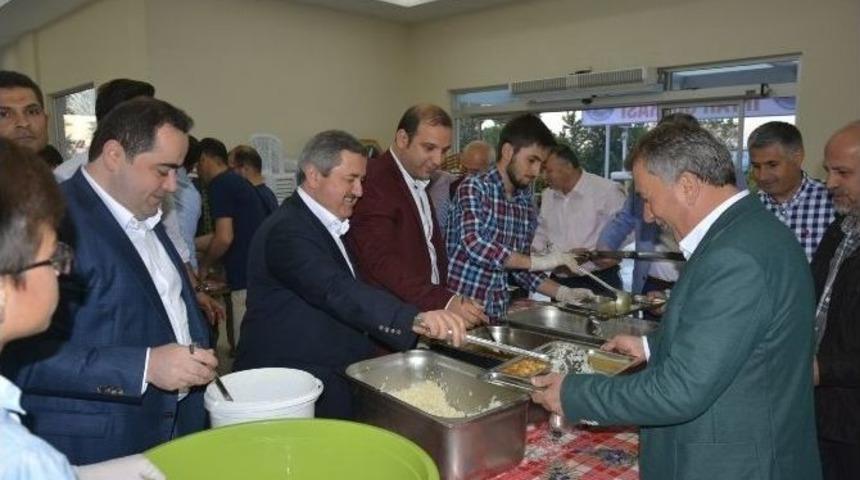 Başkan Anlayan İftar Sofrasında Vatandaşlarla Buluştu