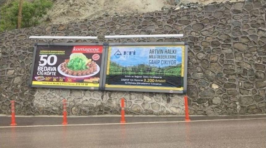 Artvin&rsquo;de Bu Kez Afiş Gerginliği