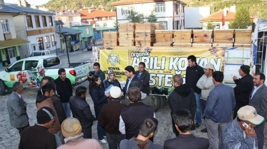 Derbent&rsquo;te Yetiştiricilere Arılı Kovan Dağıtıldı