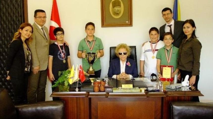 Gkv &Ouml;zel Okulları Yunanistan&rsquo;da T&uuml;rkiye&rsquo;yi Temsil Ediyor