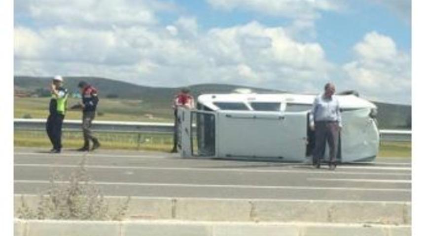 K&uuml;tahya&rsquo;da Trafik Kazası: 2 Yaralı