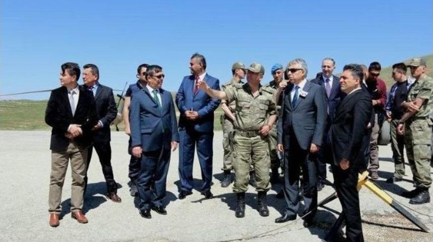 Hakkari Valisi Toprak, Y&uuml;ksekova&rsquo;da İncelemelerde Bulundu