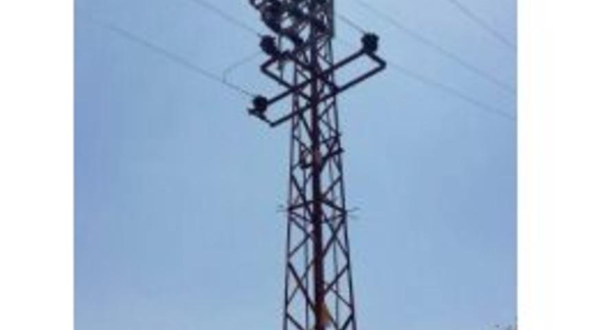 Elektrik Direğine &Ccedil;ıkan Şahıs Akıma Kapılarak &Ouml;ld&uuml;