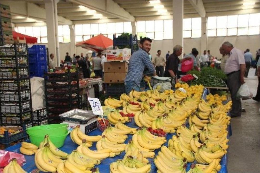 Ramazan Ayı&rsquo;yla Birlikte Muza Y&uuml;zde 50 Zam Geldi