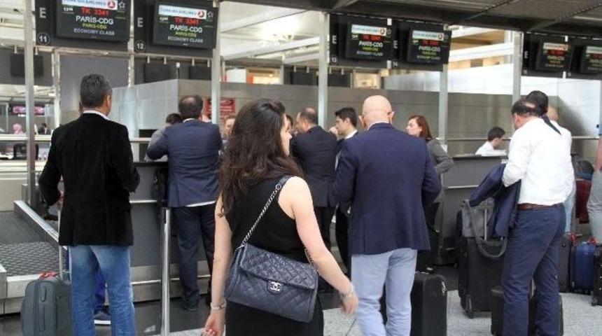 T&uuml;rk Taraftarlardan Fransa&rsquo;ya &Ccedil;ıkartma