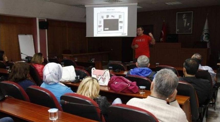 Akut’tan Odunpazarı Personeline Deprem Bilinçlendirme Semineri