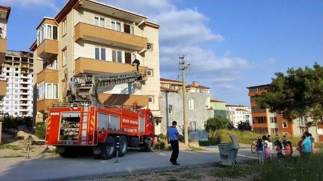 Nakliyeci Beklerken Uyuyakaldı