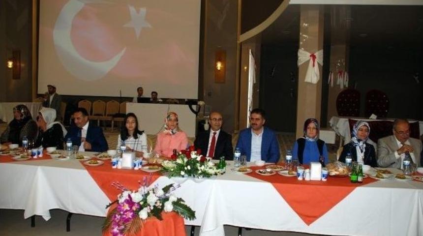 Vali Demirtaş’a Veda Yemeği