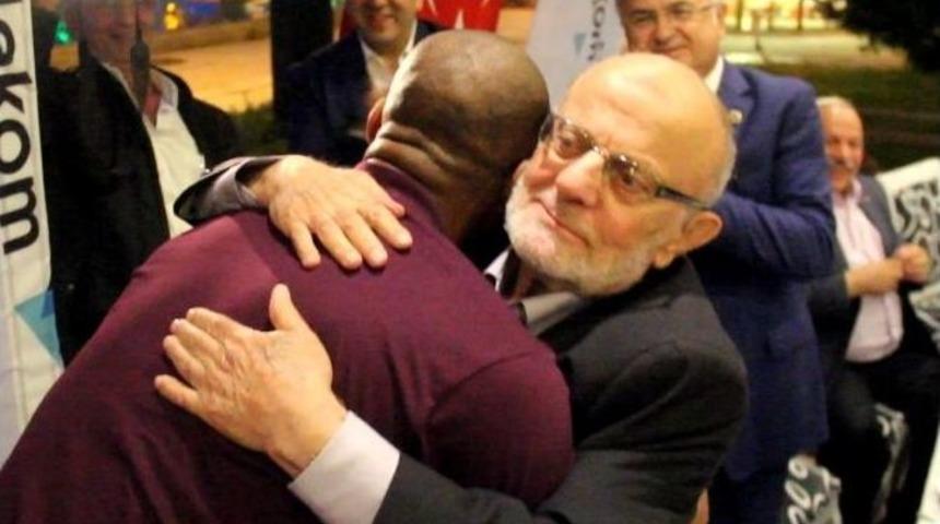 Necati Hoca Bu Kez Kweuke İçin Dua Etti