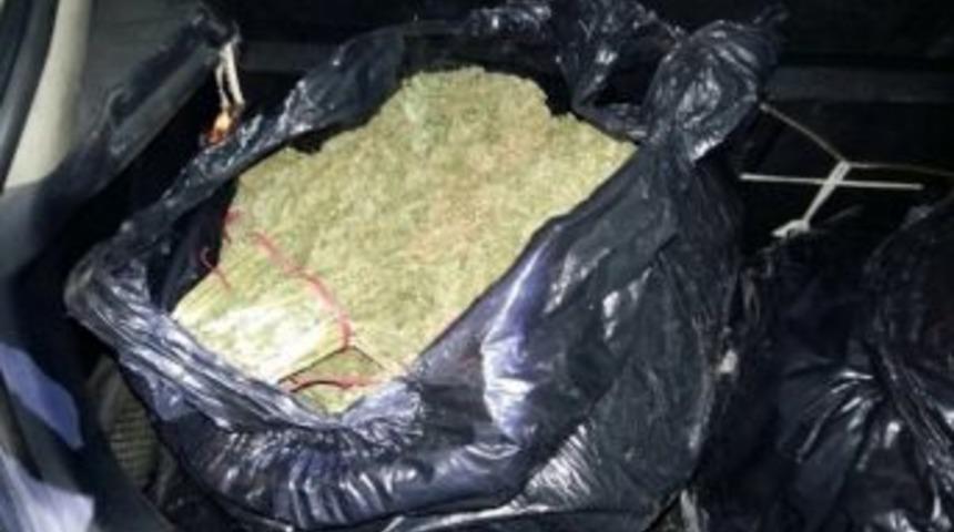 Elazığ&rsquo;da 20 Kilo Esrar Ele Ge&ccedil;irildi