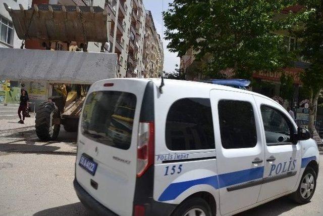 Siirt Emniyet Müdürlüğü Caddesi Beton Bariyerlerle Kapatıldı