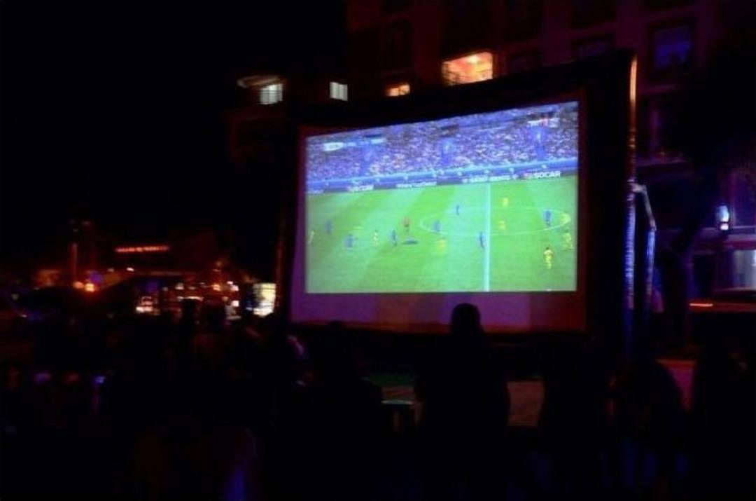 Başkan Bakıcı&rsquo;dan Boz&uuml;y&uuml;kl&uuml; Futbolseverlere B&uuml;y&uuml;k Hizmet