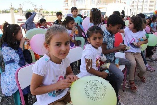 Eyyübiye Belediyesi’nden Yetim Çocuklara Giyim Yardımı