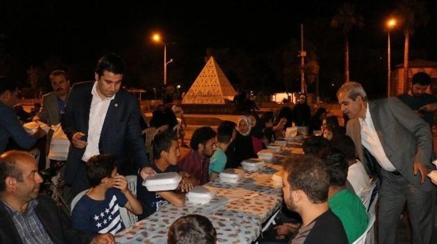 Sahur Sofrası Milletvekilerin Taktirini Topladı