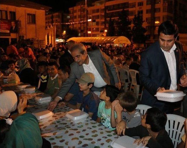 Sahur Sofrası Milletvekilerin Taktirini Topladı