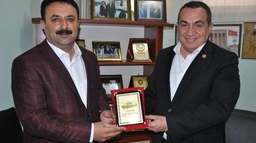 Uluslararası T&uuml;t&uuml;n &Ccedil;alıştayı&rsquo;na Destek Veren Şimşek&rsquo;e Teşekk&uuml;r Etti