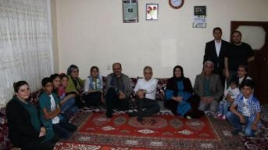 Vali Toprak&rsquo;tan Yılın Kadınına Ziyaret