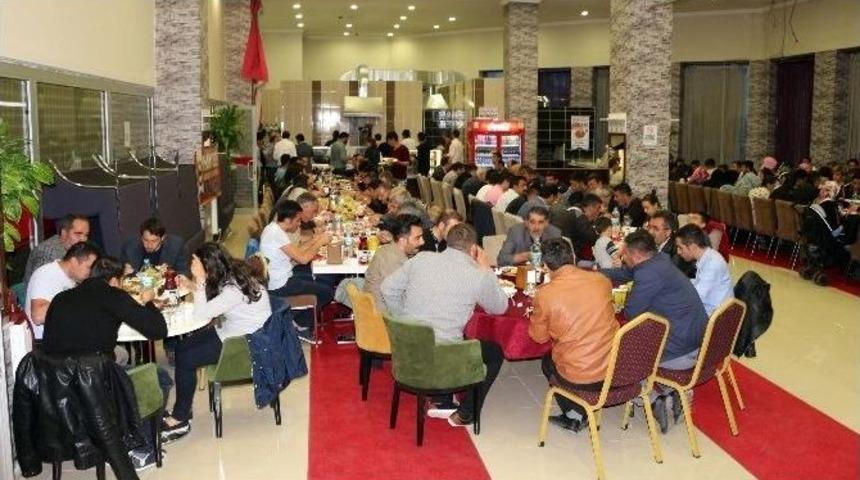 Hak-sen İftar Yemeğinde Buluştu