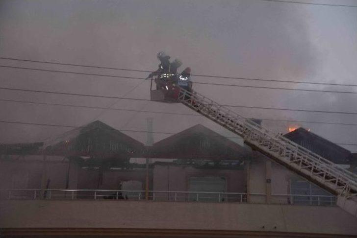 Muğla’da Yeni Evli Çiftin Evi Kül Oldu G1