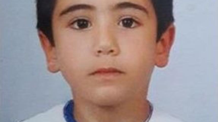 Oyun Oynarken &Ccedil;atıdan D&uuml;şen &Ccedil;ocuk Hayatını Kaybetti