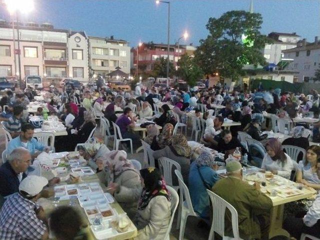 Turan Lapseki’de İftar Programına Katıldı