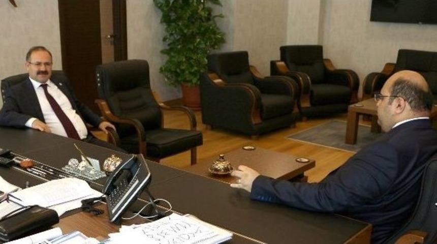 Milletvekili Orhan Delig&ouml;z&rsquo;den Başkan Orhan&rsquo;a Ziyaret