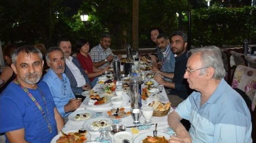 Chp Şehzadeler Teşkilatından Basına İftar