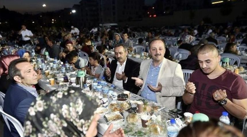 4 Bin Kişilik Dev İftar Sofrası