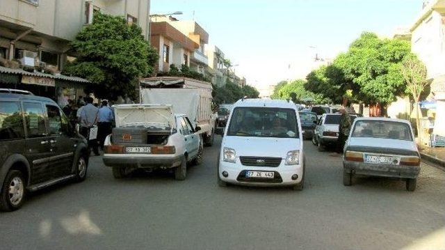 Araban’daki Trafik Düzensizliği Esnaf Ve Sürücüleri Çileden Çıkarıyor