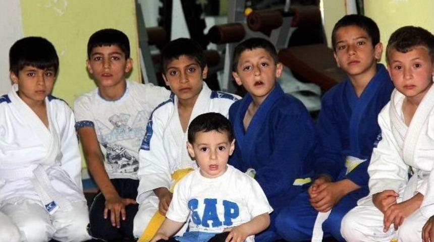 Jiu Jitsu Turnuvası İlk Kez Gaziantep&rsquo;te D&uuml;zenlendi