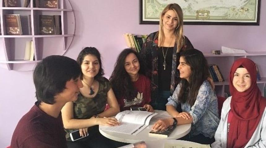 En İyi "fanzin" Bahtiyar Vahabzade Sosyal Bilimler Lisesi&rsquo;nden