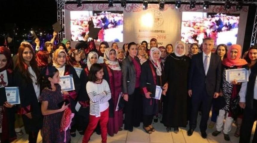 Anne &Uuml;niversitesi 4. D&ouml;nem Mezunlarını Verdi