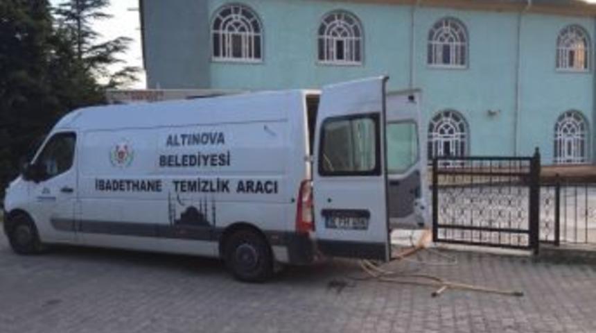 Altınova&rsquo;da Camiler Temizleniyor