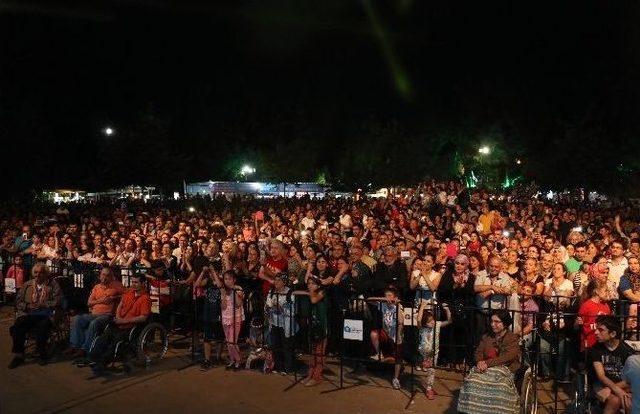 Antalya’da Hakalmaz Rüzgarı Esti