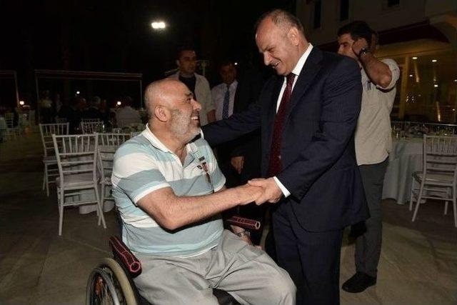 Vali Çakacak, Şehit Yakınları Ve Gazilerle İftara Katıldı