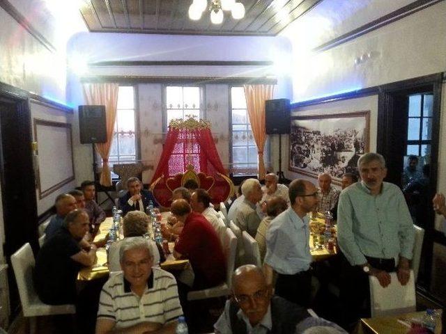 Çanakkale Öğretmen Lisesi Mezunları İftarda Buluştu