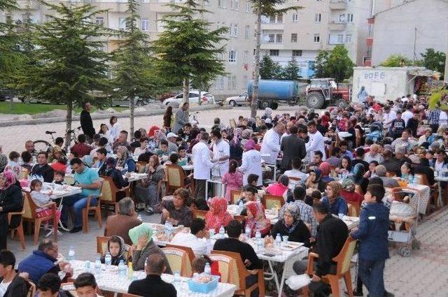 Niğde Belediyesi Mahalle İftarlarına Yoğun İlgi