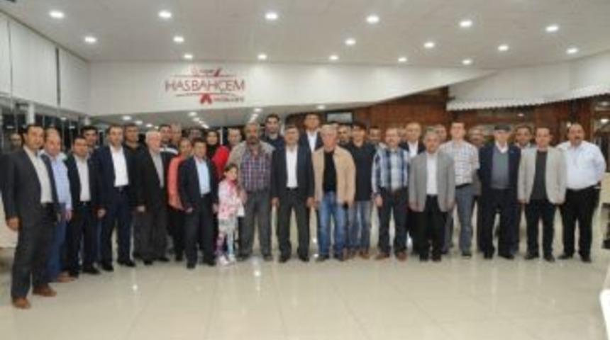 Niğde Belediye Başkan Akdoğan Mahalle Muhtarlarıyla İftar Sofrasında Bir Araya Geldi