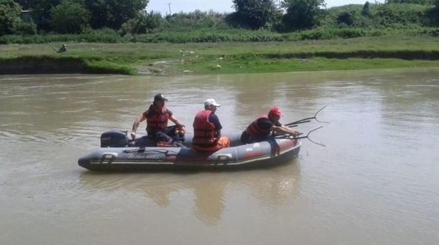 Nehre D&uuml;şen &Ccedil;ocuğu Arama &Ccedil;alışmaları S&uuml;r&uuml;yor