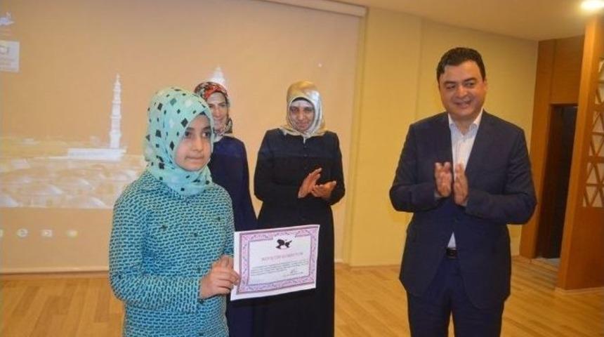 &Ccedil;ocuklar Okudu Anneleri &Ouml;d&uuml;l Kazandı